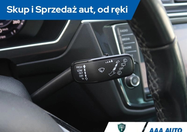 Volkswagen Tiguan cena 95000 przebieg: 115242, rok produkcji 2017 z Skała małe 326